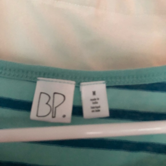 Top - Picture 2 of 3